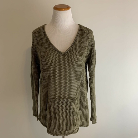 Chico's Sweaters - SALE!! EUC! Chico's Olive Green Knit Sweater Size 2/Med
